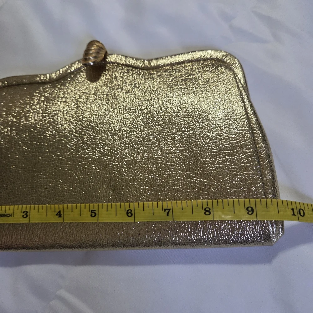 Vintage 70s Gold Metallic Frame Clutch Kiss Lock Evening Bag